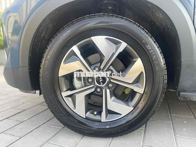 Kia Sonet 2023 Deluxe 1.5 AT - 23000 km