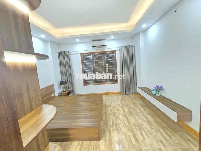 NHÀ MẶT PHỐ - GẦN BẾN KHÁCH - KINH DOANH RẤT ĐÔNG KHÁCH