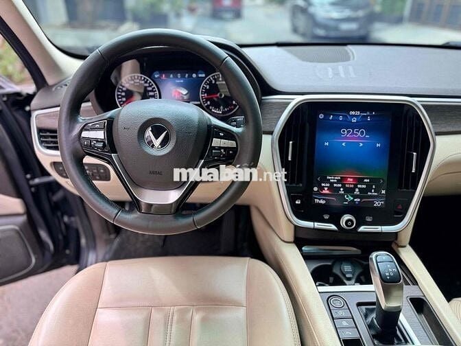 VinFast Lux SA2.0 2019 Premium 2.0 AT Full hãng