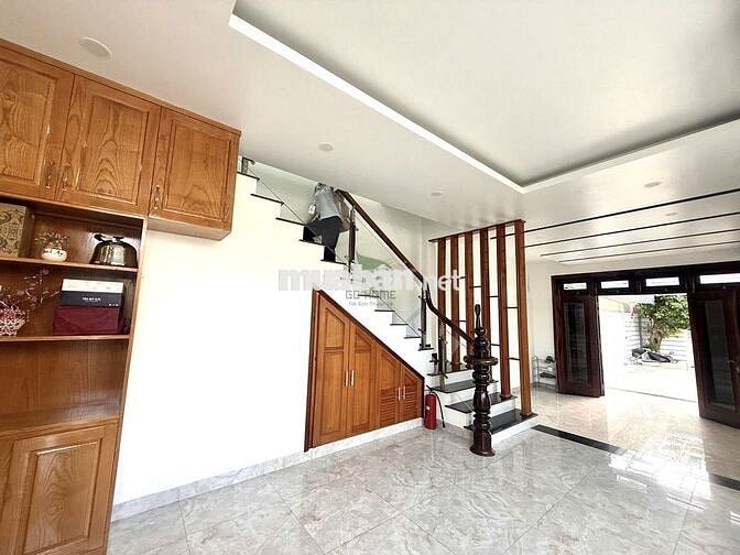 NHÀ Ở KINH DOANH 3 TẦNG CÓ SÂN VƯỜN KHU PHƯỚC HẢI GIÁ 26 TRIỆU/THÁNG