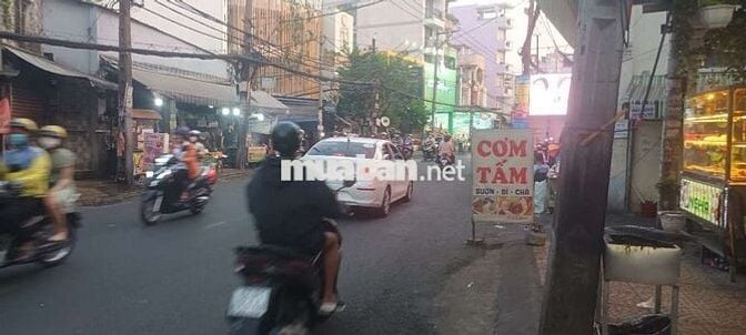 Cho thuê nhà mặt tiền khu vực ăn uống sầm uất đường phan văn Trị
