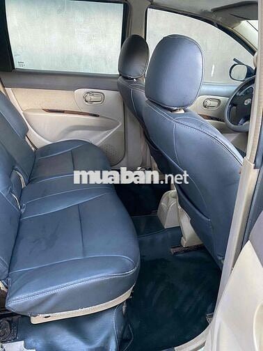 Nissan Livina 2011 số sàn.