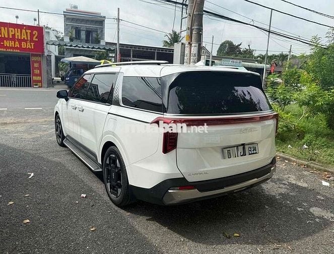 Kia Carnival 2025 Signature 2.2D - 6666 km