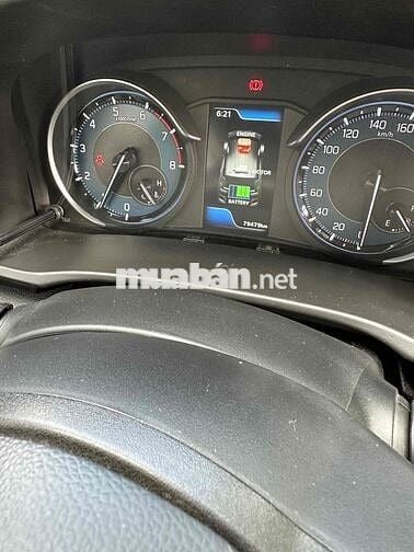 Suzuki Ertiga 2023 xăng điện