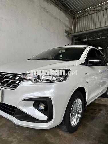 Suzuki Ertiga 2023 xăng điện