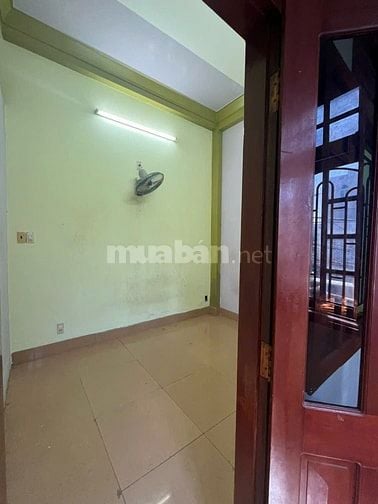 Cho thuê nhà nguyên căn góc đường Hoàng Văn Thụ và đường Thành Thái