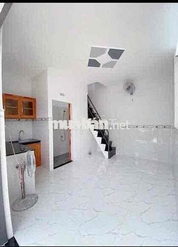 Nhà 1 trệt 1 lầu ngay hương lộ 80