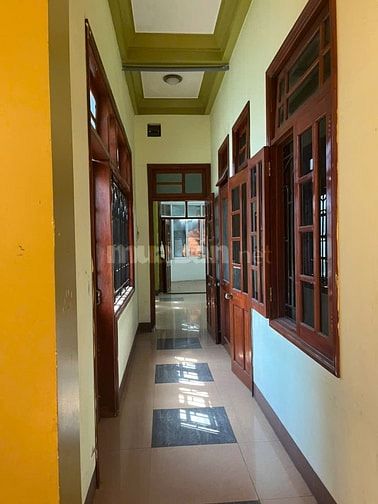 Cho thuê nhà nguyên căn góc đường Hoàng Văn Thụ và đường Thành Thái