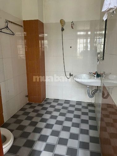 Cho thuê nhà nguyên căn góc đường Hoàng Văn Thụ và đường Thành Thái