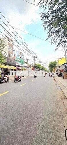 BÁN LÔ GÓC 2 MẶT TIỀN,XÂY CHDV LÀ QUÁ ĐẸP NHĨNH 6TỶ