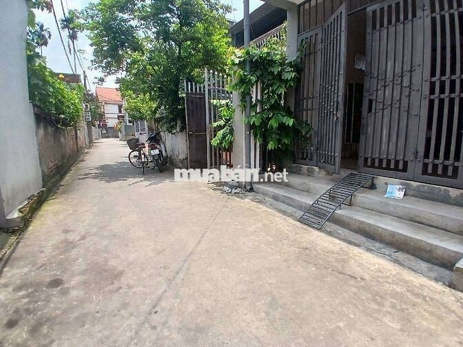 BÁN ĐẤT TẶNG NHÀ PHÙ LỖ SẴN 7 PHÒNG TRỌ CHO THUÊ .ĐƯỜNG THÔNG OTO