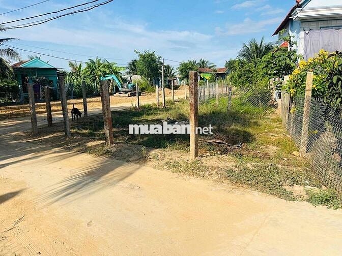 chỉ 320tr gần trung tâm hành chính mới của xã, nằm giữa khu dân cư