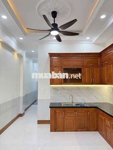 Bán nhà mới hoàn thiện ngay vincom 550 dĩ an