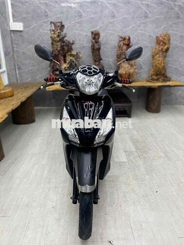 👉Honda Vision chính chủ bstp máy zin êm thì thầm