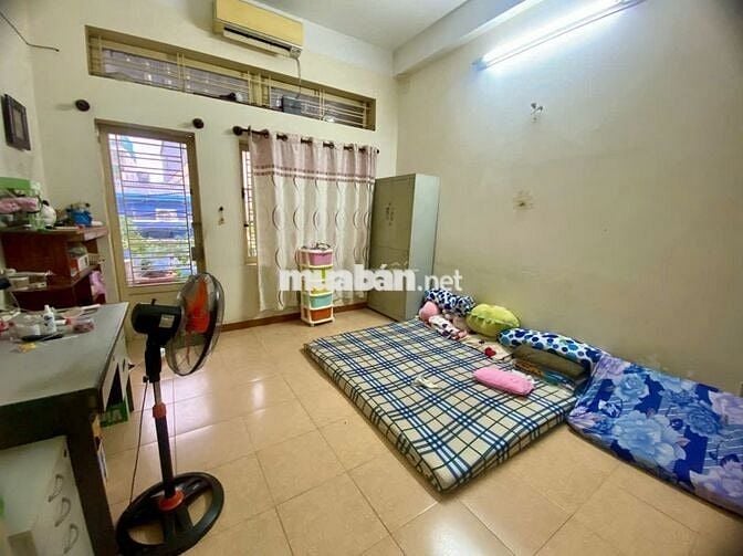 Nhà hẻm xe tải tránh nhau, giá bán chỉ 8 tỷ 8, diện tích sd 285m2
