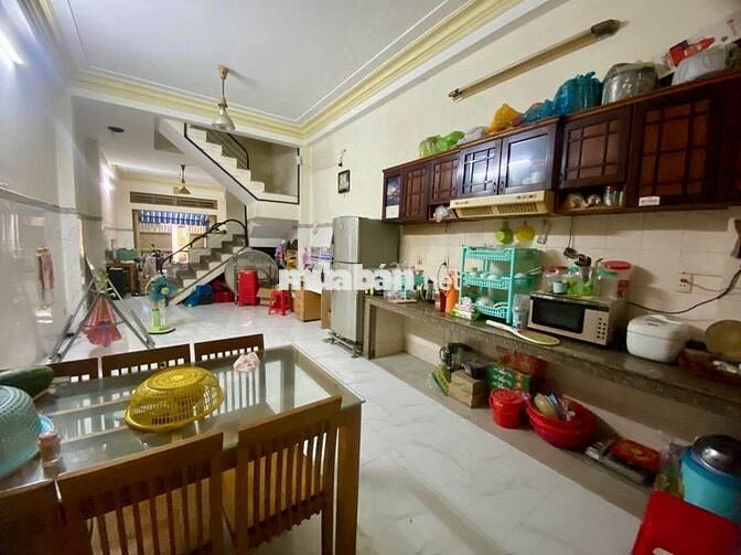 Nhà hẻm xe tải tránh nhau, giá bán chỉ 8 tỷ 8, diện tích sd 285m2