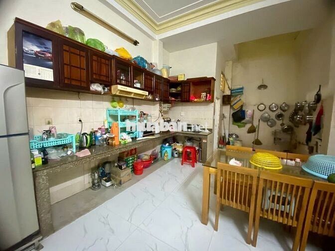 Nhà hẻm xe tải tránh nhau, giá bán chỉ 8 tỷ 8, diện tích sd 285m2