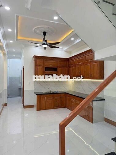 Bán nhà mới hoàn thiện ngay vincom 550 dĩ an
