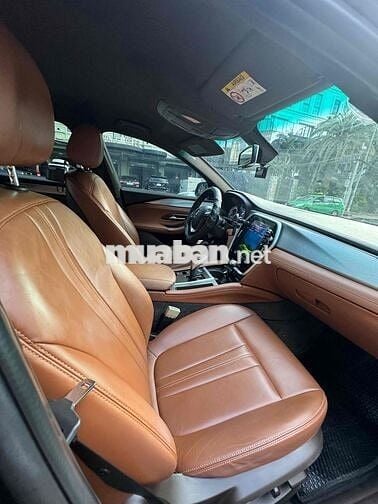 VinFast Lux A2.0 2021 Premium 2.0 AT - 43500 km