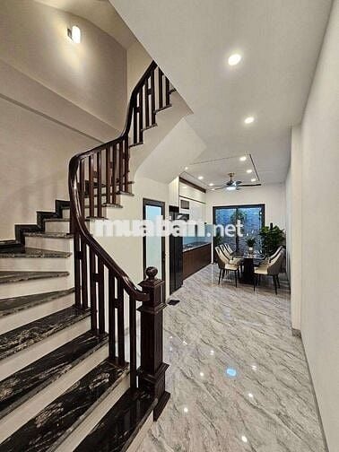 Bán nhà phố Sài Đồng- mới xây 49m × 8.3 tỷ gần siêu thị Aeon Long Biên
