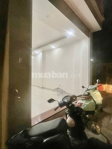 Cần cho thuê nhà nguyên căn mặt ngõ Quan Thổ 3 Đống Đa, Hà Nội 