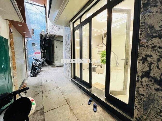 PHỐ HOÀ BÌNH 7 NHÀ LÔ GÓC 38M2 x 5T 4PN - MẶT NGÕ THÔNG TRƯỚC NHÀ 2M
