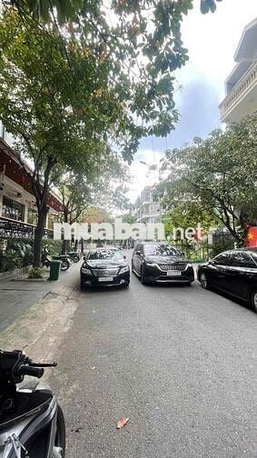 Nhà MT đường số 14 Him Lam 5*20m 3 lầu hầm xe