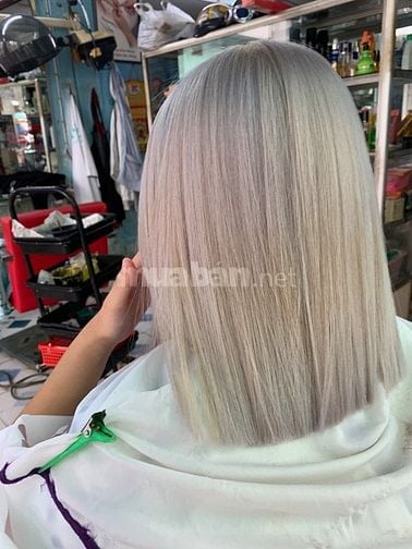 Cần thợ phụ gội đầu bt làm móng giỏi 