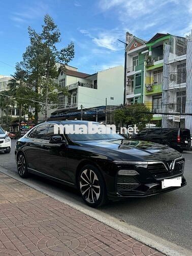VinFast Lux A2.0 2021 Premium 2.0 AT - 43500 km