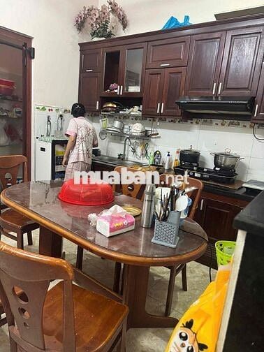 Nhà Full Nội Thất Khu Đồng Bộ Giá 9 Triệu 3Pn Xe Hơi Đậu Cửa
