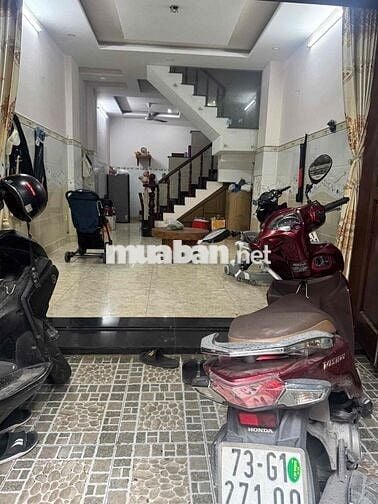 Nhà Full Nội Thất Khu Đồng Bộ Giá 9 Triệu 3Pn Xe Hơi Đậu Cửa