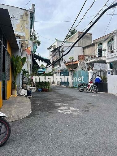 1,8TỶ NHÀ 3 TÂNG MỚI BÙI QUANG LÀ HẺM XE HƠI ĐẬU CỬA .