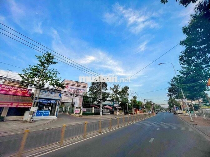 Bán đất mặt tiền nhựa ngay trung tâm Long Khánh