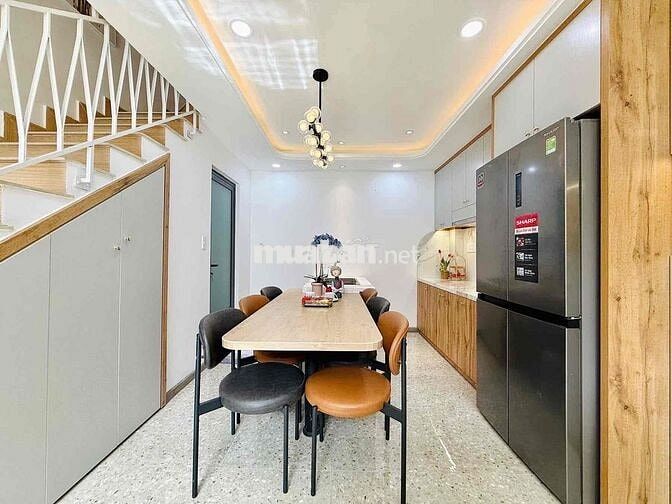 NGỘP VỐN BÁN GẤP CĂN NHÀ TRÊN ĐƯỜNG NGUYỄN VĂN NGUYỄN, PHƯỜNG TÂN ĐỊNH