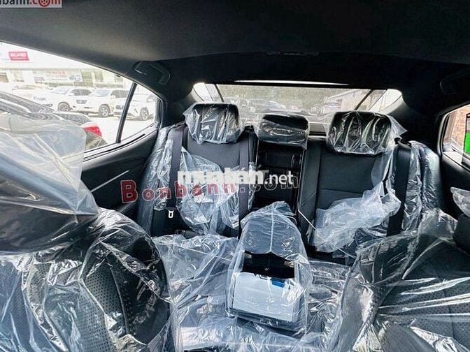 Toyota Camry 2.5 HEV Mid 2024