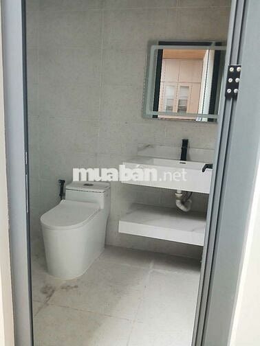 NHÀ ĐẸP MT SONG HÀNH QL22,TRUNG CHÁNH, HÓC MÔN,NGANG 4.5M,6,5 TỶ