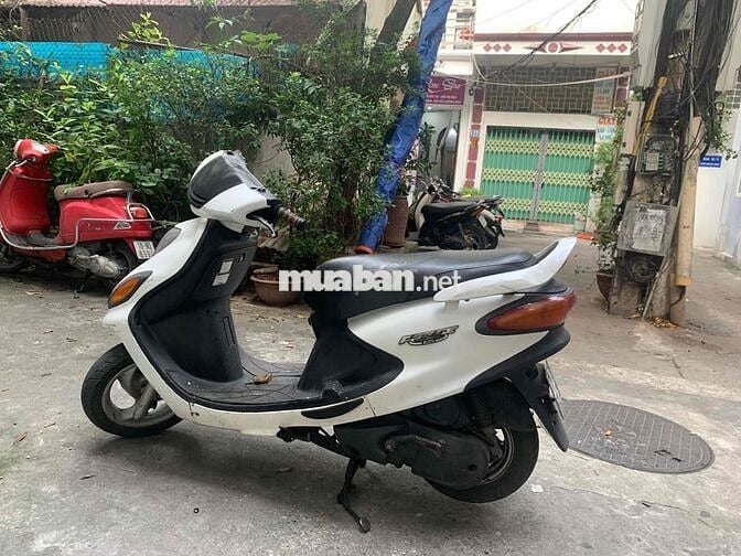 Xe Yamaha Póp 125cc màu trắng