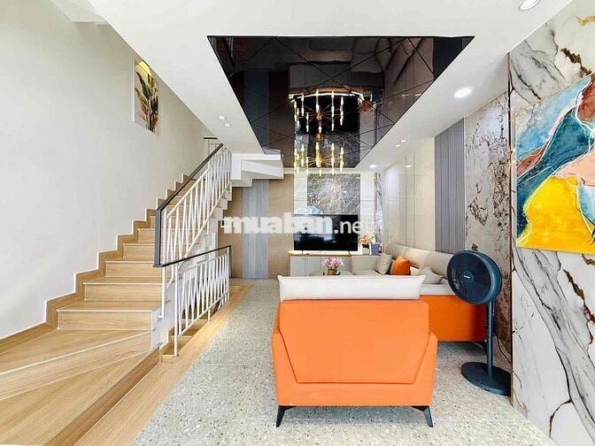 NGỘP VỐN BÁN GẤP CĂN NHÀ TRÊN ĐƯỜNG NGUYỄN VĂN NGUYỄN, PHƯỜNG TÂN ĐỊNH