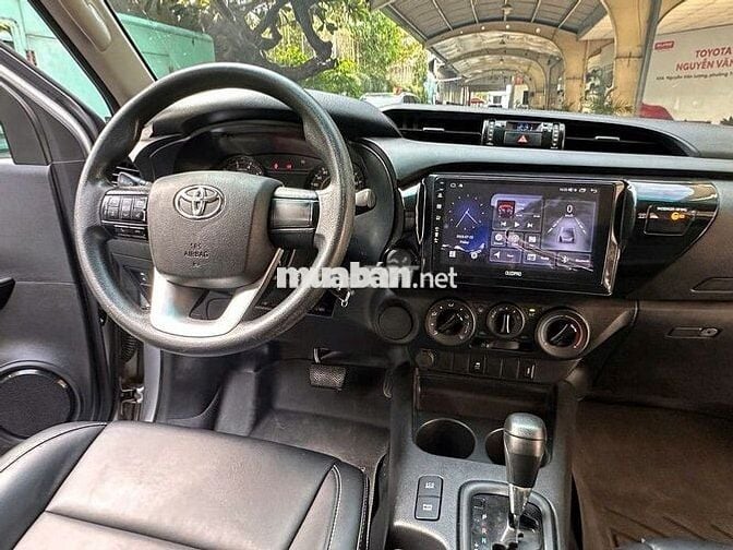 Toyota Hilux 2.4E AT 4x2 – Bán Tải Máy Dầu