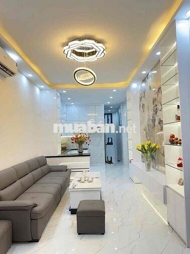 Hiếm Có ! Nhà Phố Hoàng Ngân-Ngõ Nông Thoáng Sáng 5m Ra OTO Giá 8.5tỷ