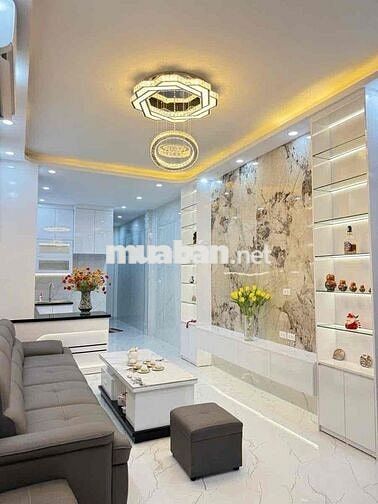 Hiếm Có ! Nhà Phố Hoàng Ngân-Ngõ Nông Thoáng Sáng 5m Ra OTO Giá 8.5tỷ