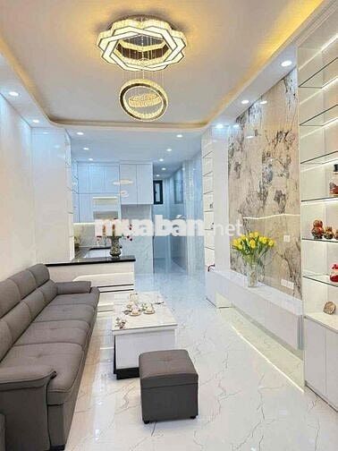 Hiếm Có ! Nhà Phố Hoàng Ngân-Ngõ Nông Thoáng Sáng 5m Ra OTO Giá 8.5tỷ