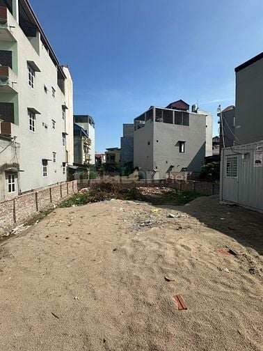 Nhà em bán lại mảnh đất đẹp ngõ 15 Phú Xá 145m2,mt8m giá 200tr/m2