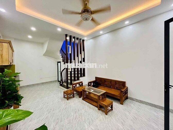 Bán nhà Đống Đa - Phố Tây Sơn, 32m2 x 5 tầng, MT 4,2m, giá 9.1 tỷ, lô