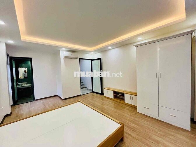 Bán nhà Đống Đa - Phố Tây Sơn, 32m2 x 5 tầng, MT 4,2m, giá 9.1 tỷ, lô