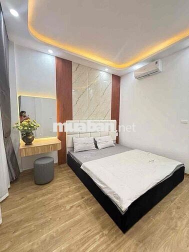 Hiếm Có ! Nhà Phố Hoàng Ngân-Ngõ Nông Thoáng Sáng 5m Ra OTO Giá 8.5tỷ