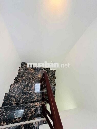 Bán nhà Đống Đa - Phố Tây Sơn, 32m2 x 5 tầng, MT 4,2m, giá 9.1 tỷ, lô
