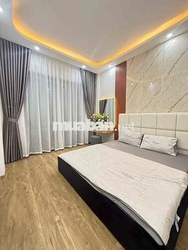 Hiếm Có ! Nhà Phố Hoàng Ngân-Ngõ Nông Thoáng Sáng 5m Ra OTO Giá 8.5tỷ