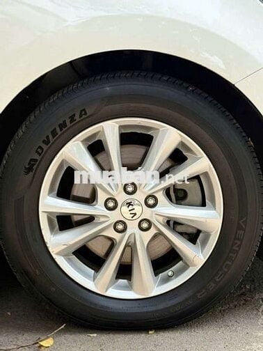 Kia Sedona quá mới ah