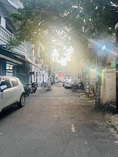 Xô Viết Nghệ Tĩnh 3Tầng,Nở Hậu,Cách ĐH Ngoại Thương 290m,khu nhộn nhịp